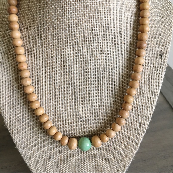 🖐🏻 {Handmade} Wooden Bead Necklace - Picture 2 of 4